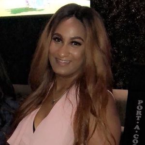 Meet your Posher, Ebony